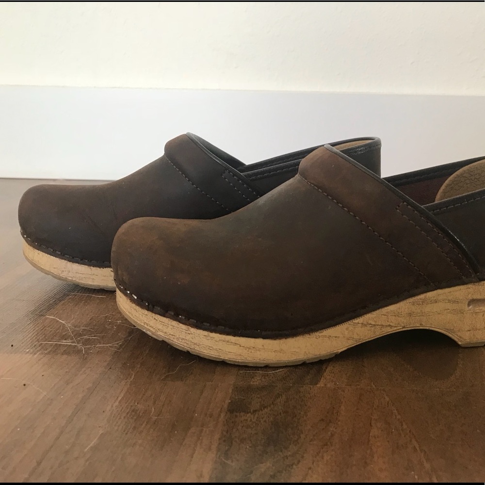 Dansko oiled brown clog